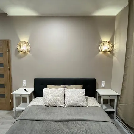 شقة Dobranocka كروتوشين